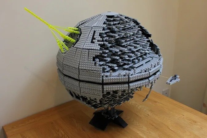 . The Death Star II (Ultimate Collector’s Solution) – 10143